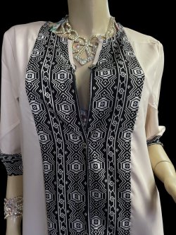 画像2: プリントポリエステルガラベーヤ☆beige ☆前開きタイプ☆フロントオープン