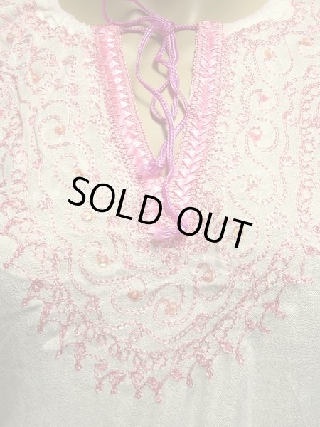 画像2: モロッコのバルーンチュニック☆ホワイト✕ピンク☆ (2)