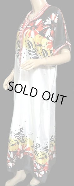 画像2: モロッコのガラベーヤ☆ブラックオレンジフラワー☆ (2)