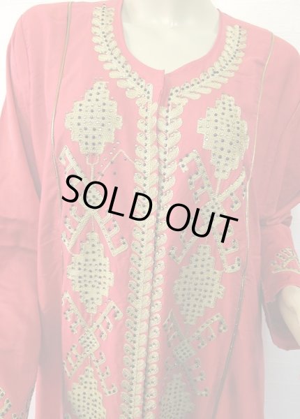 画像3: エジプトガラベーヤ☆ジオメトリーラインストーン☆サーモンレッド☆前開きタイプ (3)