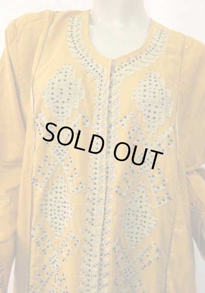 画像3: エジプトガラベーヤ☆ジオメトリーラインストーン☆マスタード☆前開きタイプ (3)