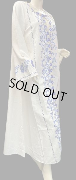 画像2: プリントポリエステルガラベーヤ☆white blue flower ☆前開きタイプ☆フロントオープン (2)