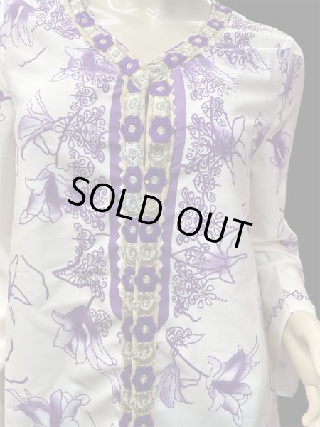 画像2: プリントポリエステルガラベーヤ☆white purple flower ☆前開きタイプ☆フロントオープン (2)