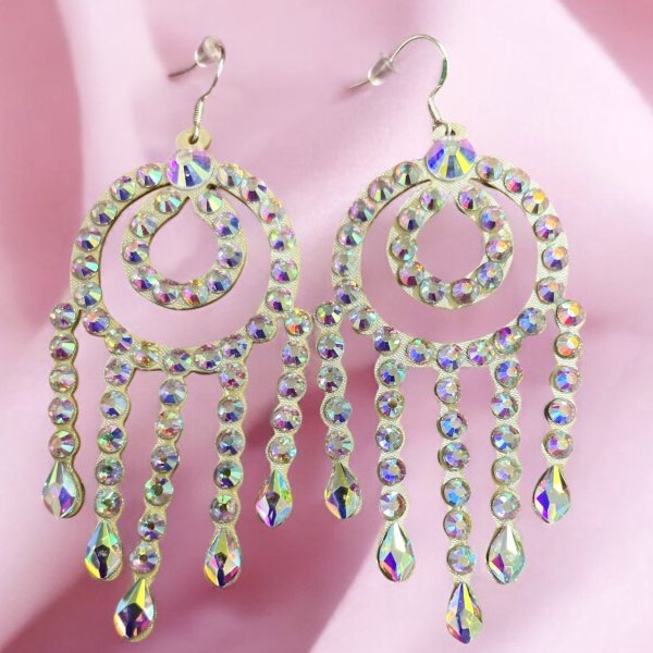 画像2: オーロラキラキララインストーンピアス8 (2)