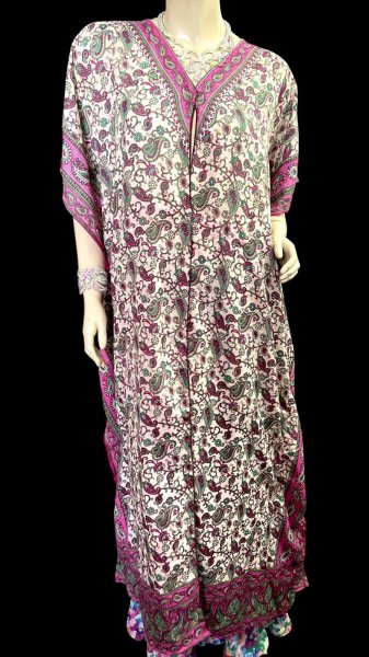 画像1: プリントカバードレス☆ピンクグリーンペイズリー☆⭐️フロントオープン  ⭐️ (1)