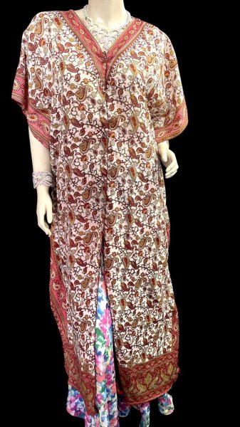 画像1: プリントカバードレス☆レッドオレンジペイズリー☆⭐️フロントオープン ⭐️ (1)